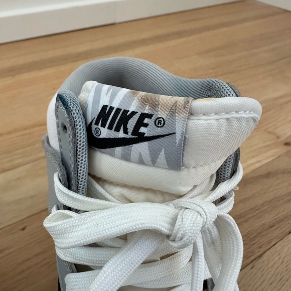 Women's Nike Dunk Sky High Wolf Grey
Good condition, used. - Picture 3 of 8